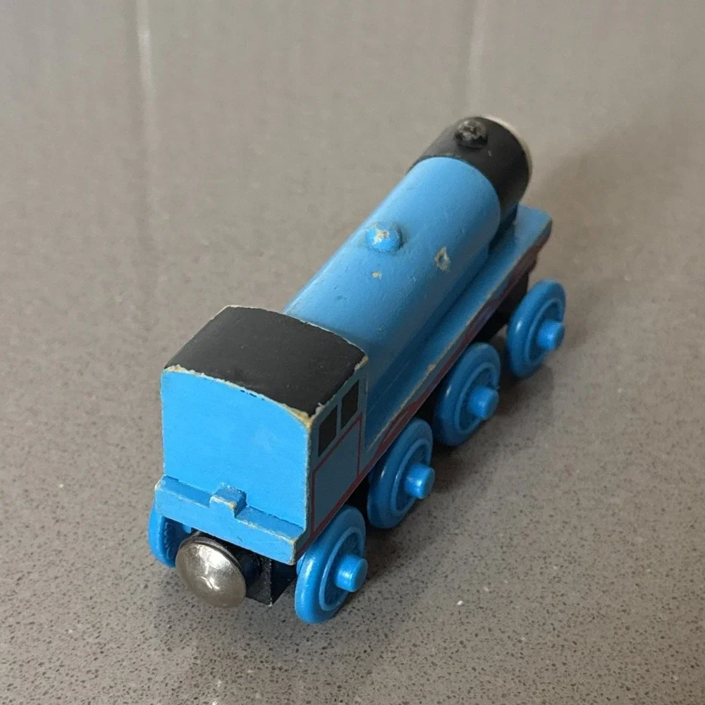 Vintage 1997 GORDON Thomas and Friends Train Wooden Railway Tank Engine Car FC